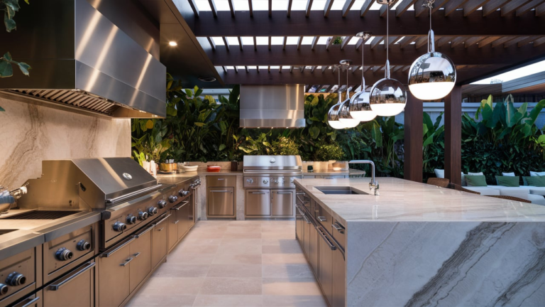 28 Best Outdoor Kitchen Ideas: Transform Your Backyard Into a Culinary Oasis